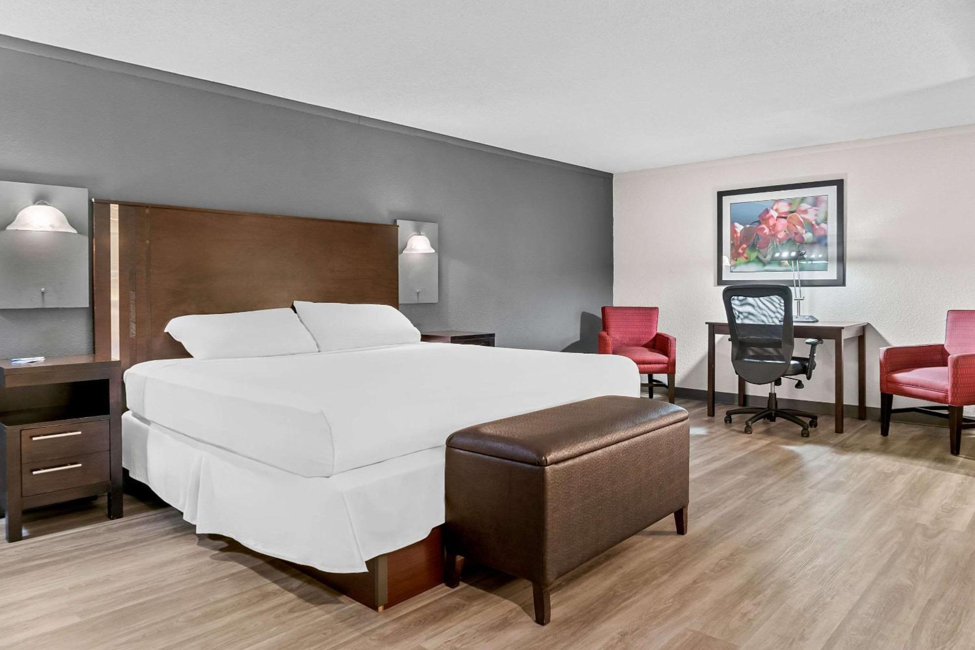 Rodeway Inn & Suites Сагино Экстерьер фото